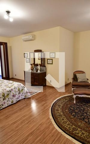 Casa à venda com 986m², 7 quartos e 10 vagasQuarto 1 - Suíte