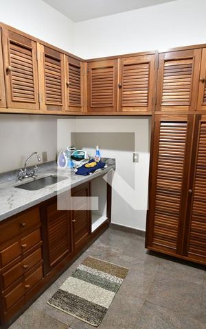 Casa à venda com 986m², 7 quartos e 10 vagasCopa 1