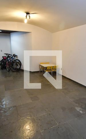 Casa à venda com 986m², 7 quartos e 10 vagasAdega