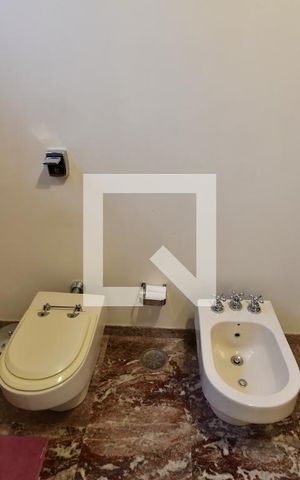 Casa à venda com 986m², 7 quartos e 10 vagasBanheiro 2 - Suíte