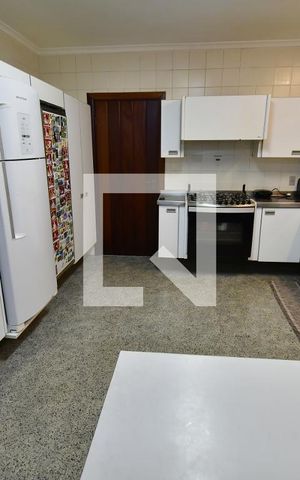Casa à venda com 986m², 7 quartos e 10 vagasCozinha
