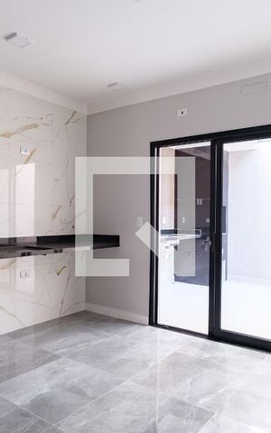 Casa à venda com 156m², 3 quartos e 2 vagasCozinha