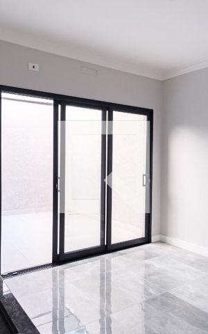 Casa à venda com 156m², 3 quartos e 2 vagasCozinha