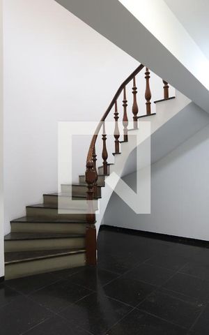 Casa à venda com 574m², 3 quartos e 5 vagasHall inferior