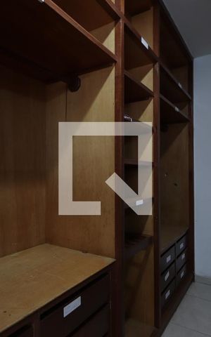 Casa à venda com 574m², 3 quartos e 5 vagasCloset