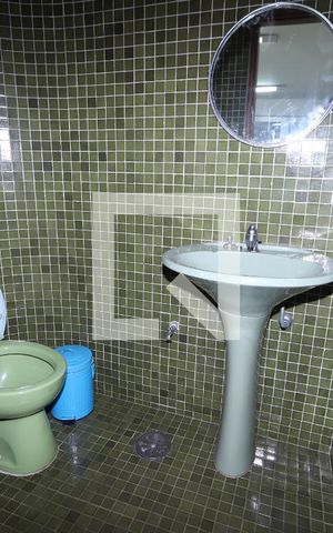 Casa à venda com 574m², 3 quartos e 5 vagasLavabo Sala 1