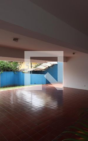 Casa à venda com 574m², 3 quartos e 5 vagasGaragem