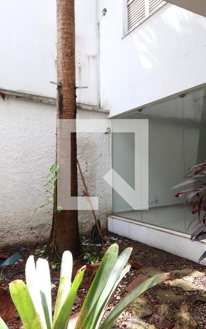 Casa à venda com 574m², 3 quartos e 5 vagasJardim de Inverno