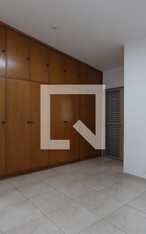 Casa à venda com 574m², 3 quartos e 5 vagasSuíte 2