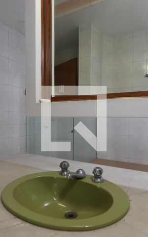 Casa à venda com 574m², 3 quartos e 5 vagasBanheiro Social