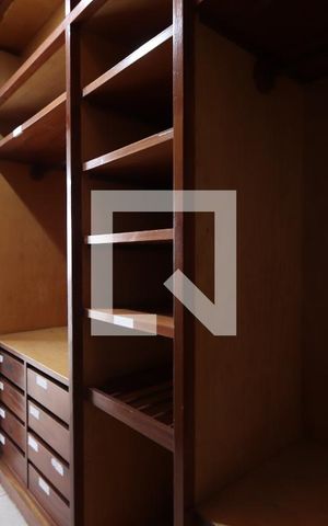 Casa à venda com 574m², 3 quartos e 5 vagasCloset