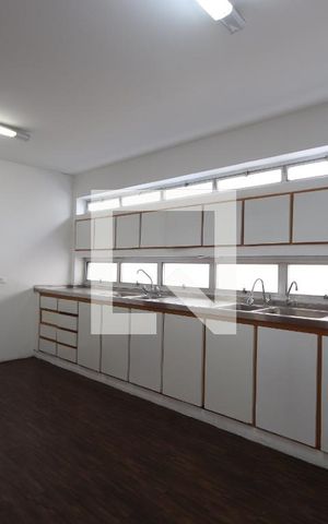 Casa à venda com 574m², 3 quartos e 5 vagasCozinha