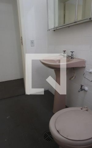 Casa à venda com 574m², 3 quartos e 5 vagasBanheiro de serviço