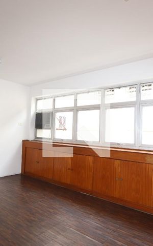 Casa à venda com 574m², 3 quartos e 5 vagasCopa