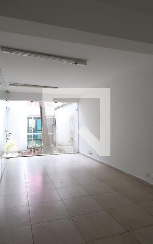 Casa à venda com 574m², 3 quartos e 5 vagasSalão de festas