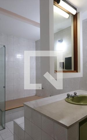 Casa à venda com 574m², 3 quartos e 5 vagasBanheiro Social