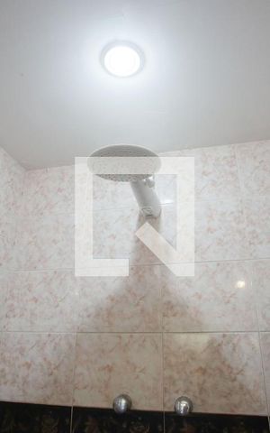Casa à venda com 469m², 4 quartos e 8 vagas Casa à venda com 469m², 4 quartos e 8 vagasBanheiro da Suíte 1