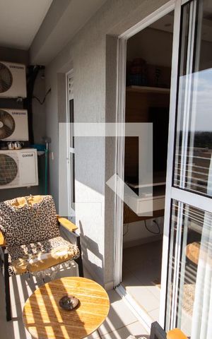 Apartamento para alugar com 67m², 2 quartos e 1 vagaSacada
