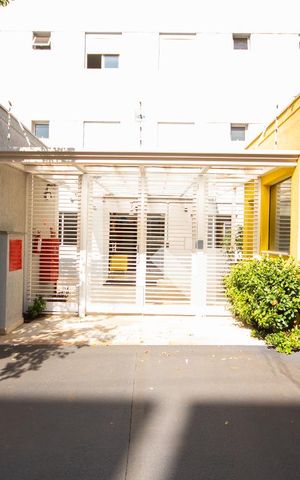 Apartamento para alugar com 67m², 2 quartos e 1 vagaFachada e portaria