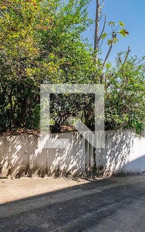 Casa para alugar com 640m², 3 quartos e 8 vagas Casa para alugar com 640m², 3 quartos e 8 vagasQuintal