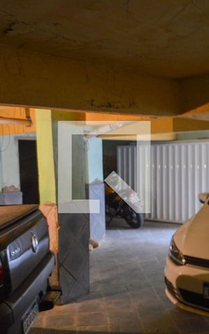 Casa à venda com 280m², 3 quartos e 4 vagas Casa à venda com 280m², 3 quartos e 4 vagasGaragem