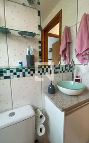Apartamento à venda com 60m², 2 quartos e 1 vaga Apartamento à venda com 60m², 2 quartos e 1 vagaBanheiro Social