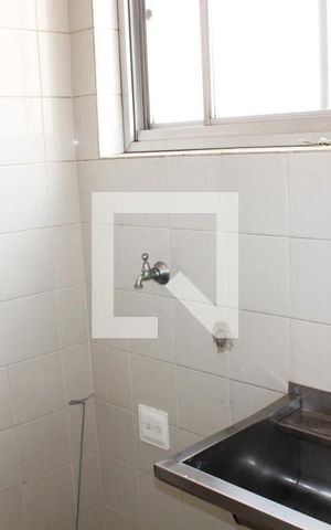 Apartamento para alugar com 72m², 2 quartos e 1 vagaÁrea de Serviço