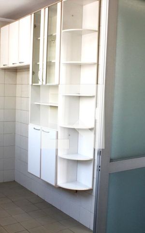 Apartamento para alugar com 72m², 2 quartos e 1 vagaÁrea de Serviço / Cozinha