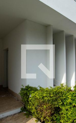 Casa para alugar com 350m², 3 quartos e 2 vagas Casa para alugar com 350m², 3 quartos e 2 vagasEntrada