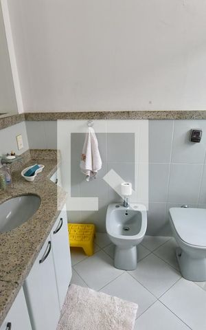 Casa à venda com 499m², 4 quartos e 8 vagasBanheiro 1 - Suíte
