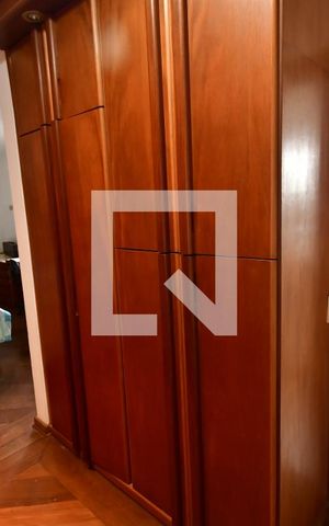 Casa à venda com 499m², 4 quartos e 8 vagasQuarto 4 - Suíte