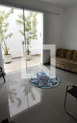Casa à venda com 499m², 4 quartos e 8 vagasSala / Escritório