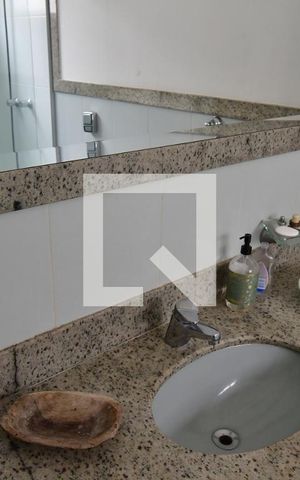 Casa à venda com 499m², 4 quartos e 8 vagasBanheiro 1 - Suíte
