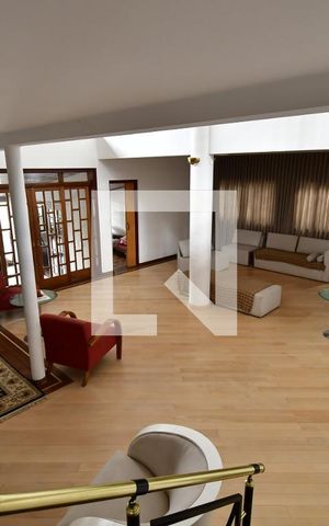 Casa à venda com 499m², 4 quartos e 8 vagasSala 1