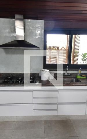Casa à venda com 499m², 4 quartos e 8 vagasChurrasqueira
