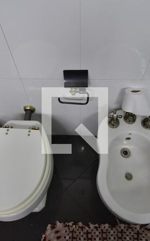 Casa à venda com 499m², 4 quartos e 8 vagasBanheiro 2 - Suíte