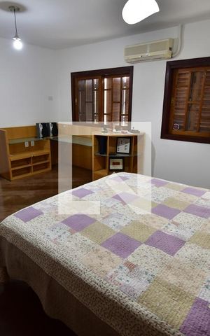 Casa à venda com 499m², 4 quartos e 8 vagasQuarto 3 - Suíte