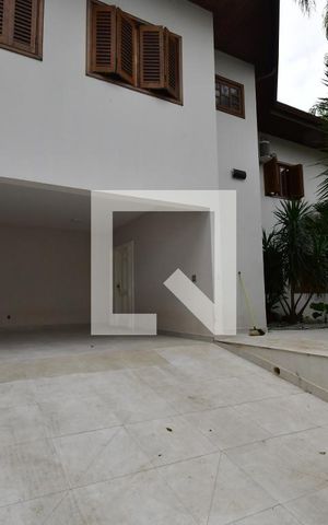 Casa à venda com 499m², 4 quartos e 8 vagasGaragem