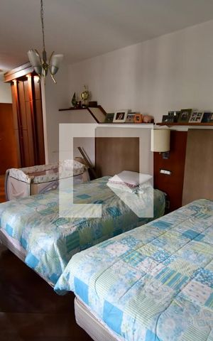 Casa à venda com 499m², 4 quartos e 8 vagasQuarto 4 - Suíte