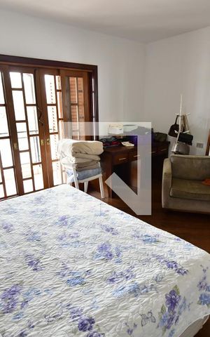 Casa à venda com 499m², 4 quartos e 8 vagasQuarto 2 - Suíte
