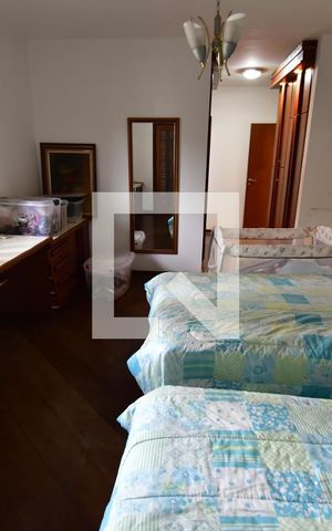 Casa à venda com 499m², 4 quartos e 8 vagasQuarto 4 - Suíte