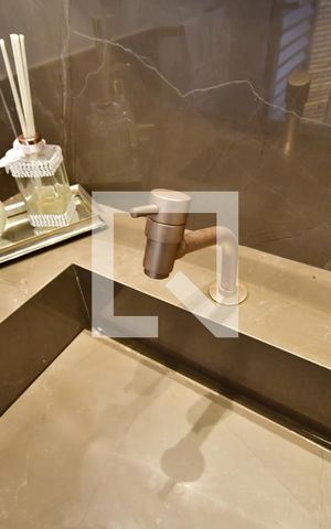 Casa à venda com 499m², 4 quartos e 8 vagasLavabo 2 - Piscina