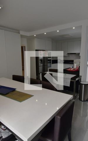 Casa à venda com 499m², 4 quartos e 8 vagasCozinha