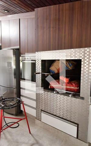 Casa à venda com 499m², 4 quartos e 8 vagasChurrasqueira