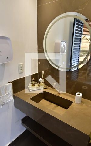 Casa à venda com 499m², 4 quartos e 8 vagasLavabo 2 - Piscina