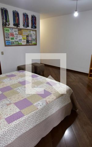 Casa à venda com 499m², 4 quartos e 8 vagasQuarto 3 - Suíte
