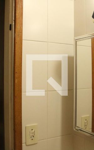 Apartamento à venda com 85m², 2 quartos e sem vagaBanheiro da Suíte