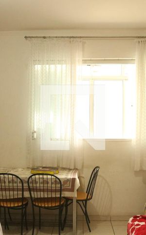 Apartamento à venda com 85m², 2 quartos e sem vagaSala