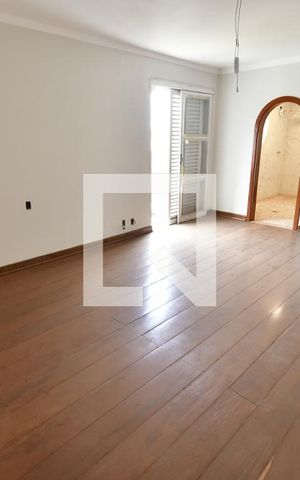 Casa para alugar com 1000m², 8 quartos e sem vagaQuarto 7 - Suíte