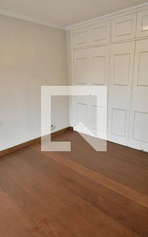 Casa para alugar com 1000m², 8 quartos e sem vagaQuarto 6 - Suíte